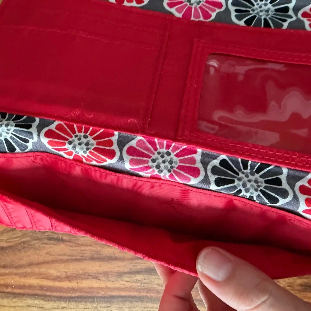 Vera Bradley Quilted Floral Wallet Clutch Gray Pink Red Zip Pocket Organizer - Picture 5 of 8